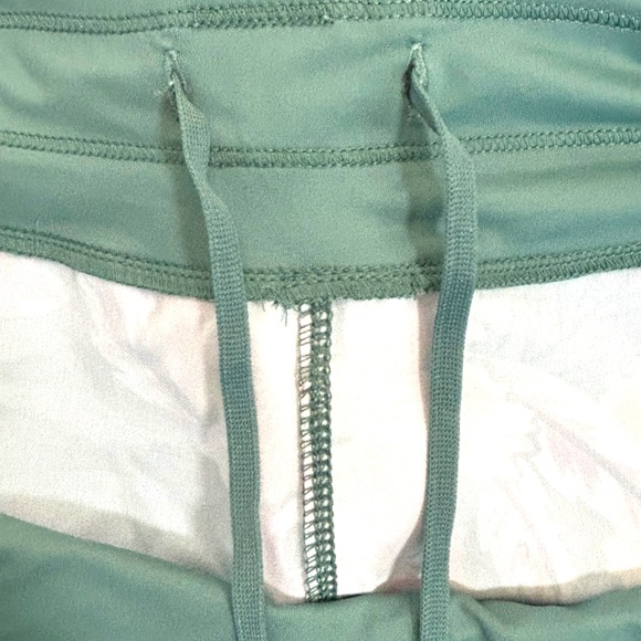 4/$20 Roxy Endless Summer Printed Boardshorts in North Atlantic - Picture 3 of 4